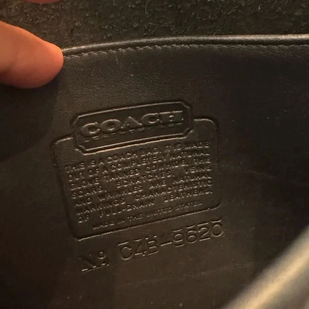 Coach Vintage Black Leather Compact Pouch C4B-9620 - Picture 2 of 16